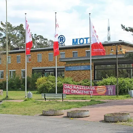 Hotel Autobahn Ost 3*